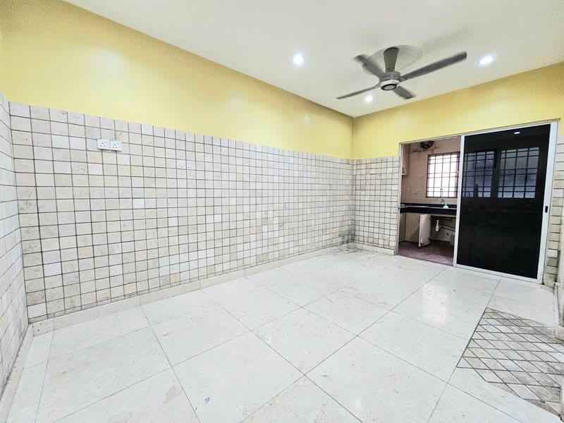 2-storey Terraced House for Rent in TAMAN PUCHONG UTAMA (Puchong) - Wendy Chin - Kitchen - PropertyGuru.com.my