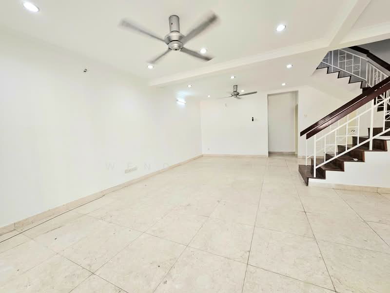 2-storey Terraced House for Rent in TAMAN PUCHONG UTAMA (Puchong) - Wendy Chin - Living Room - PropertyGuru.com.my