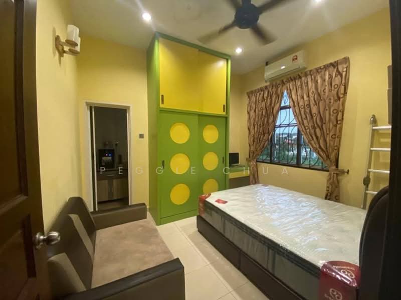 Semi-Detached House for Sale in Kelapa Sawit (Kulai) - Peggie Chua - Bedroom - PropertyGuru.com.my