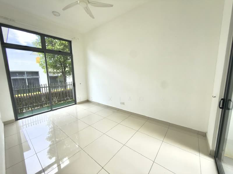Semi-Detached House for Sale in Setia Alam (Selangor) - Kwong Xiao Wei - Living Room - PropertyGuru.com.my