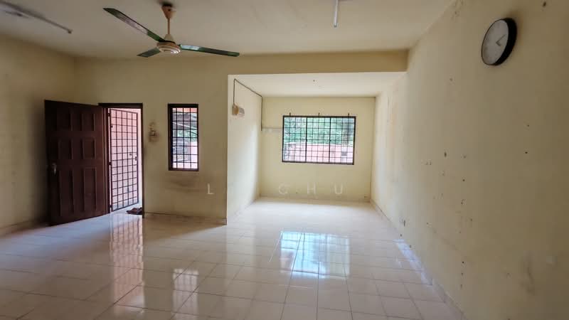 Rumah Teres untuk Disewa di Kota Kemuning (Shah Alam) - LS Chu - Living Room - PropertyGuru.com.my