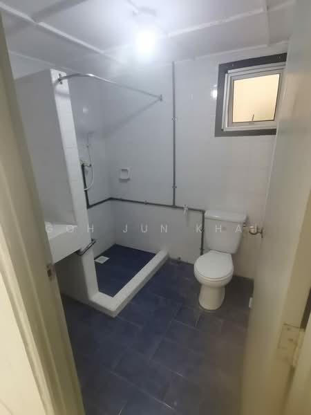 Apartment for Rent at Golden Showers (Kondo Ruby) - Goh Jun Khai - Bathroom - PropertyGuru.com.my
