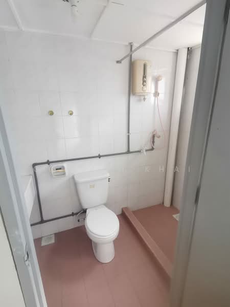 Apartment for Rent at Golden Showers (Kondo Ruby) - Goh Jun Khai - Bathroom - PropertyGuru.com.my