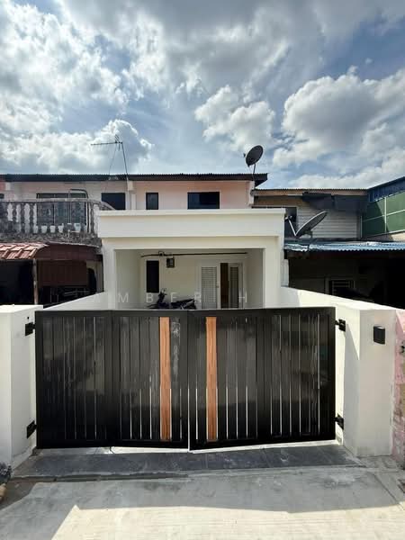 Rumah Teres 2 Tingkat untuk Dijual di Bandar Baru Permas Jaya (Permas Jaya) - Amber Hew - Exterior - PropertyGuru.com.my