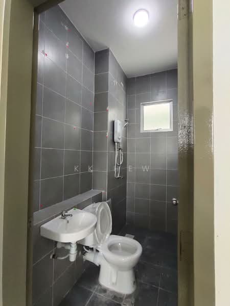 Apartment for Rent at Idaman Abadi - KK HEW - Bathroom - PropertyGuru.com.my