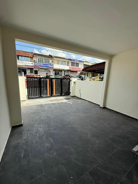 2-storey Terraced House for Sale in Permas Jaya (Johor Bahru) - Yee Hsin - Entrance - PropertyGuru.com.my