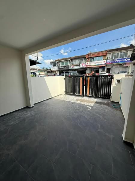 2-storey Terraced House for Sale in Permas Jaya (Johor Bahru) - Yee Hsin - Exterior - PropertyGuru.com.my