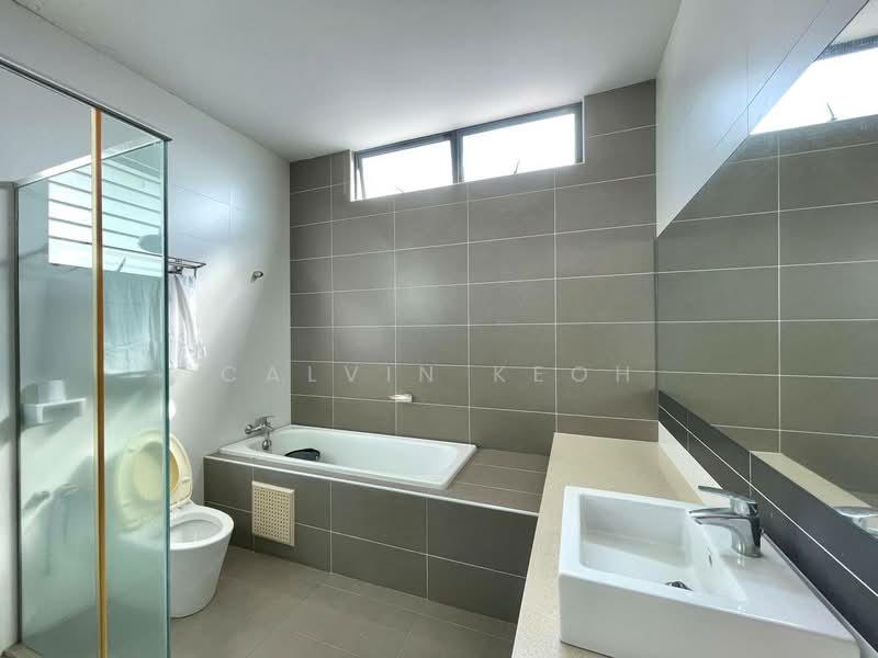 Semi-Detached House for Sale in Setia Pearl Island (Bayan Lepas) - Calvin Keoh - Bathroom - PropertyGuru.com.my