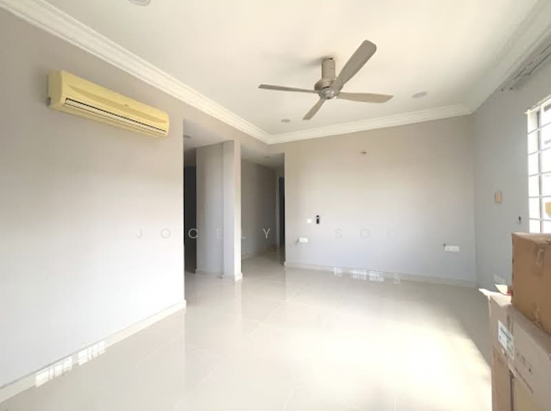 Rumah Teres 2 Tingkat untuk Dijual di Taman Minang (Cheras) - Jocelyn Soo - Living Room - PropertyGuru.com.my