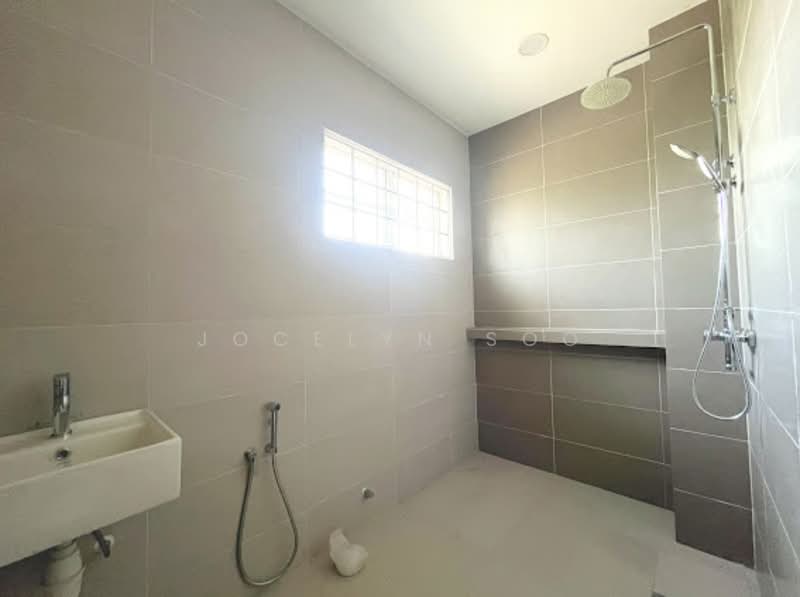 Rumah Teres 2 Tingkat untuk Dijual di Taman Minang (Cheras) - Jocelyn Soo - Bathroom - PropertyGuru.com.my