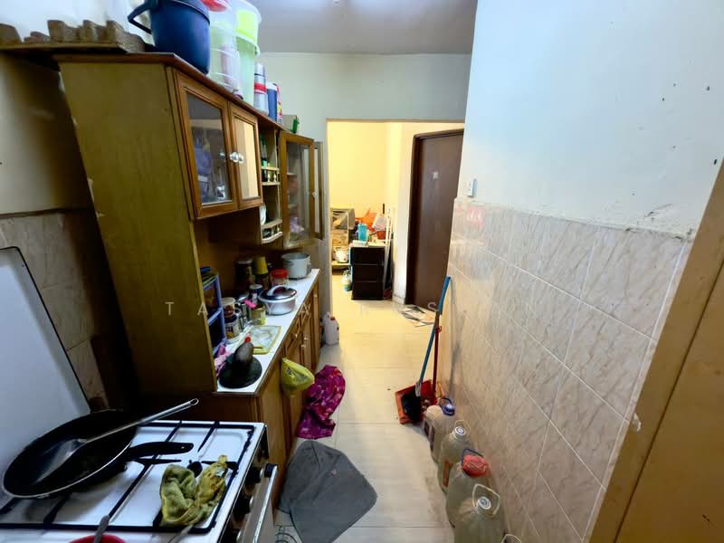 Rumah Flat untuk Dijual di PPR Pantai Ria - Tasya Ruslan - Kitchen - PropertyGuru.com.my