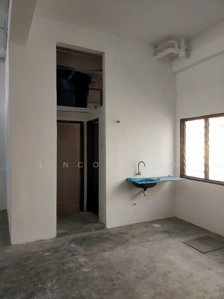 Shop / Office for Rent in Taman Puncak Jalil (Seri Kembangan) - Lincoln Tan - Interior - PropertyGuru.com.my