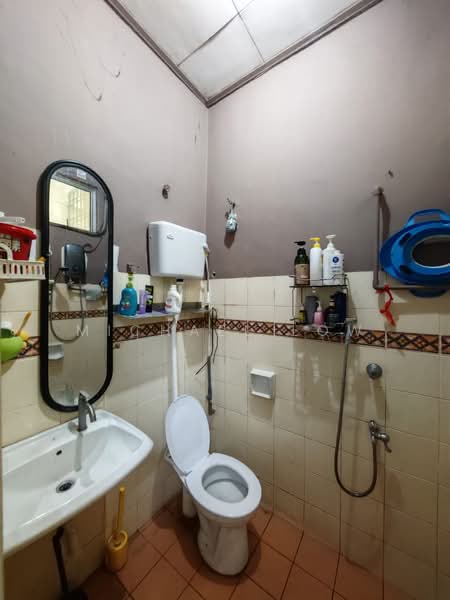 Rumah Teres 1 Tingkat untuk Dijual di Taman Mutiara Rini (Skudai) - Michael Low - Bathroom - PropertyGuru.com.my