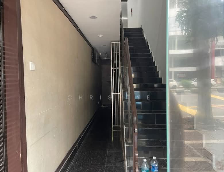 Kedai / Pejabat untuk Dijual di Taman Golden (Kuala Lumpur) - Chris Tye - Entrance - PropertyGuru.com.my