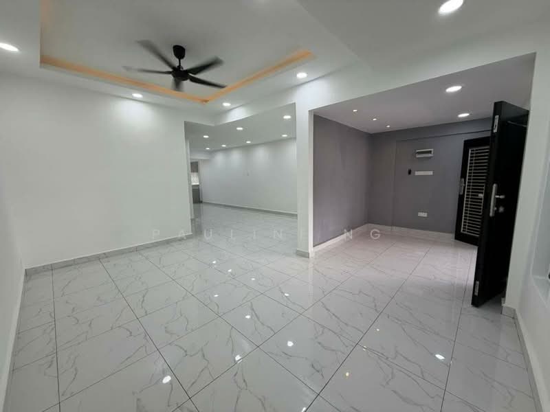 Rumah Teres 2 Tingkat untuk Dijual di Taman Desa Jaya (Johor Bahru) - Pauline Ng - Living Room - PropertyGuru.com.my