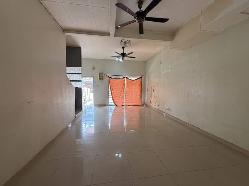 2.5-storey Terraced House for Sale in Puchong (Selangor) - Joey Wong - Living Room - PropertyGuru.com.my
