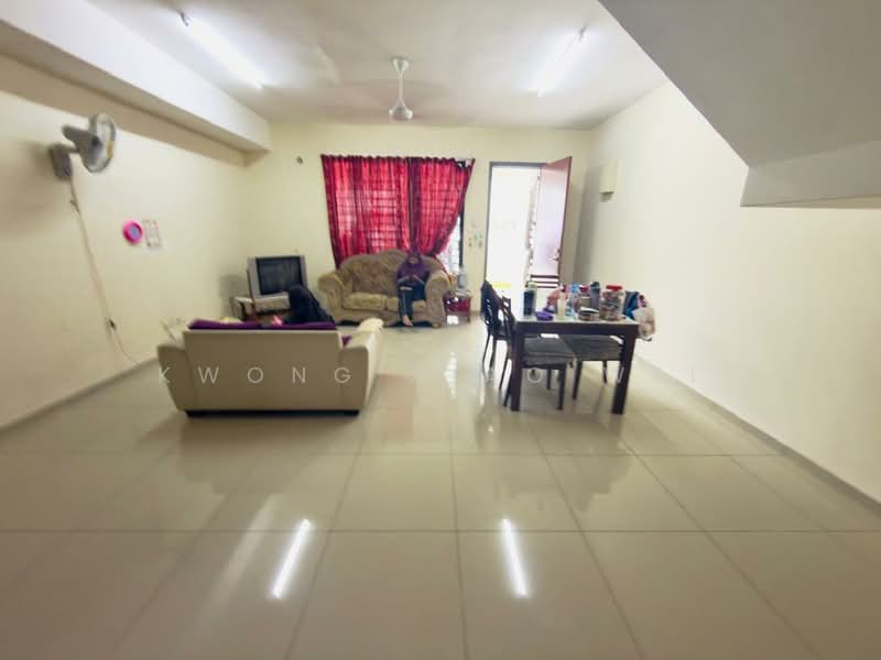 2-storey Terraced House for Sale in Bandar Tasik Puteri (Rawang) - Kwong Xiao Wei - Living Room - PropertyGuru.com.my