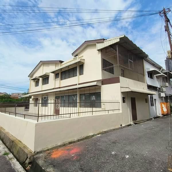 Rumah Teres 2 Tingkat untuk Disewa di Taman Green Lane (Jelutong) - Olivia W. - Exterior - PropertyGuru.com.my