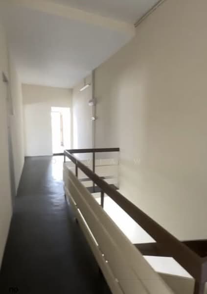 Rumah Teres 2 Tingkat untuk Disewa di Taman Green Lane (Jelutong) - Olivia W. - Corridor - PropertyGuru.com.my