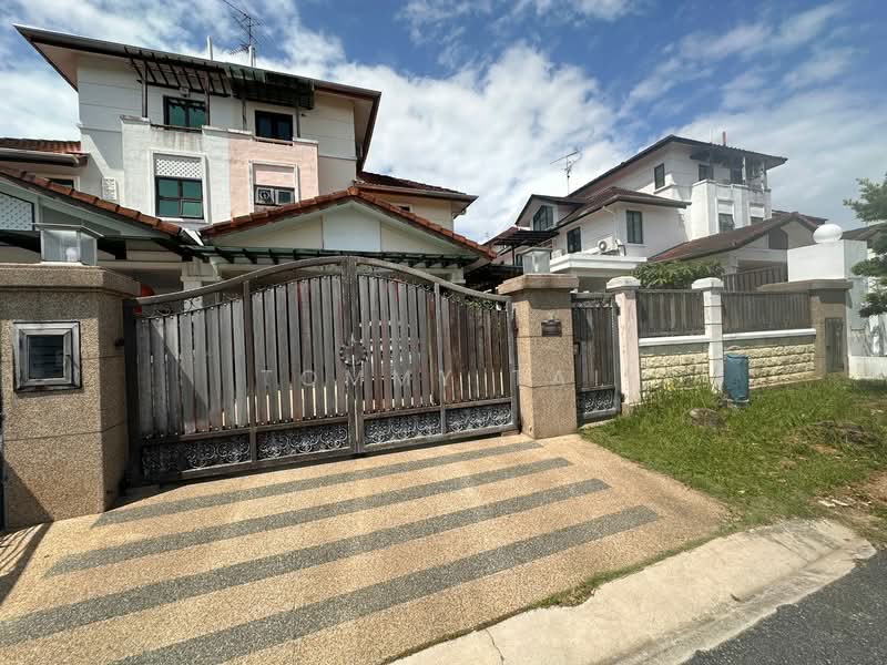 Cluster House for Sale in Austin Heights (Tebrau) - Tommy Tai - Exterior - PropertyGuru.com.my