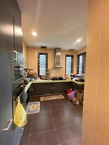 Cluster House for Sale in Austin Heights (Tebrau) - Tommy Tai - Kitchen - PropertyGuru.com.my