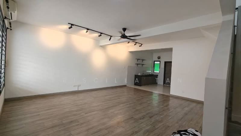 2-storey Terraced House for Sale in Bandar Kinrara Seksyen 1 (Bandar Kinrara) - Priscilla Tan - Living Room - PropertyGuru.com.my