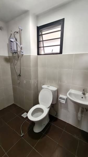 2-storey Terraced House for Sale in Bandar Kinrara Seksyen 1 (Bandar Kinrara) - Priscilla Tan - Bathroom - PropertyGuru.com.my
