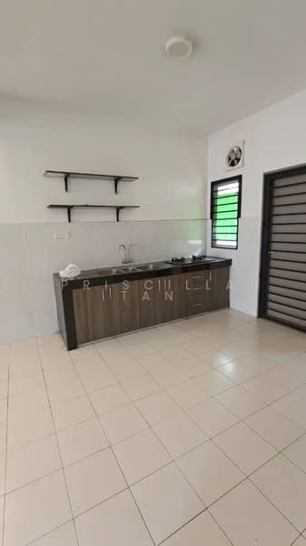 2-storey Terraced House for Sale in Bandar Kinrara Seksyen 1 (Bandar Kinrara) - Priscilla Tan - Kitchen - PropertyGuru.com.my