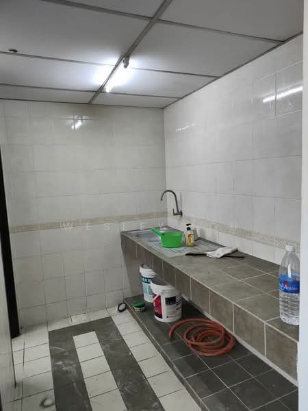 Office for Rent in Bandar Puteri Puchong (Puchong) - WESLEY LOH - Kitchen - PropertyGuru.com.my