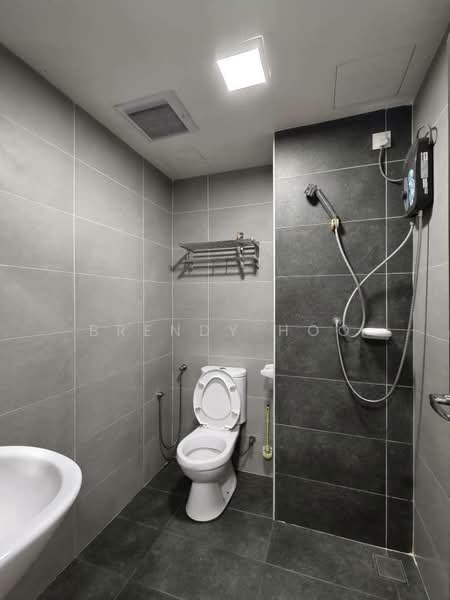 Service Residence for Sale at KSL Avery Park - Brendy Hoo - Bathroom - PropertyGuru.com.my