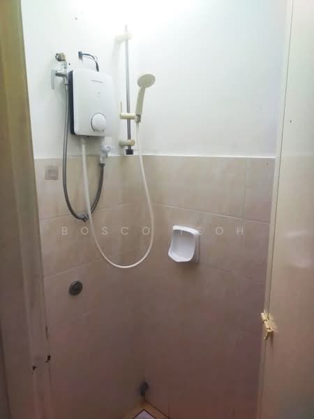 Apartment for Rent at Pangsapuri Setia Vista - Bosco Teoh - Bathroom - PropertyGuru.com.my