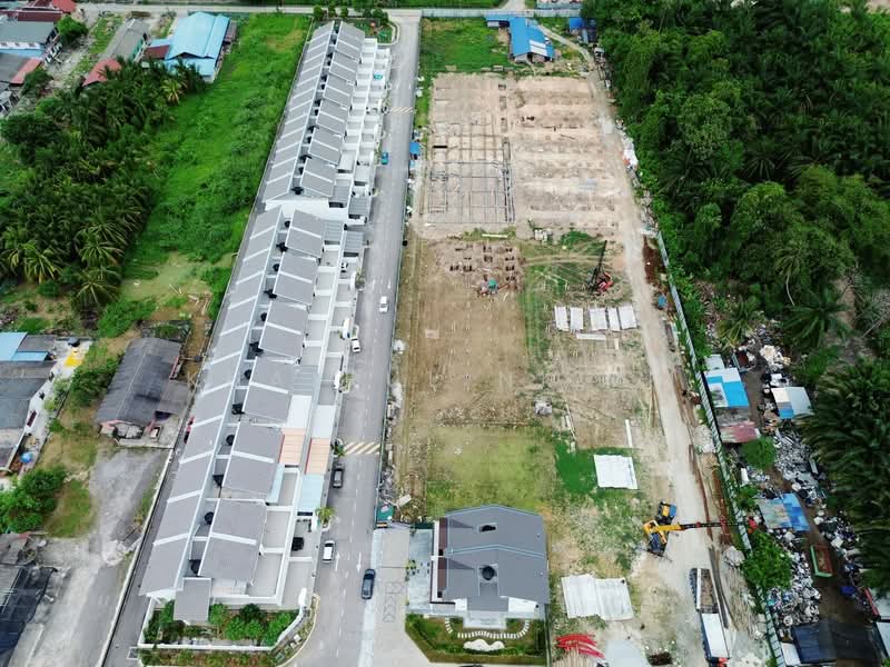 2-storey Terraced House for Sale in Banting (Banting) - Khairul Nizam - Exterior - PropertyGuru.com.my