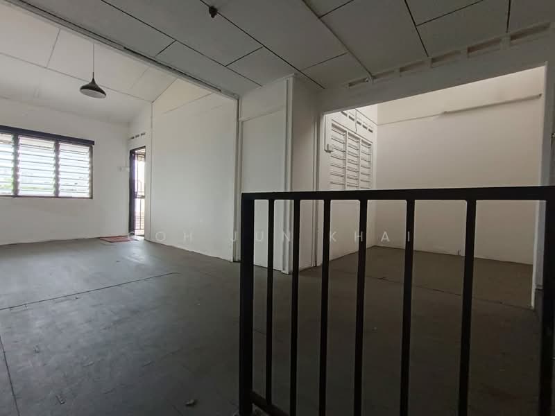 Shop for Rent in Bukit Sebukor (Bukit Baru) - Goh Jun Khai - Interior - PropertyGuru.com.my