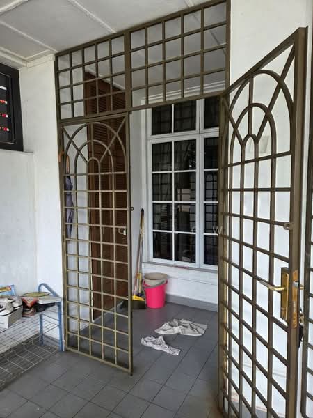 Rumah Teres 2 Tingkat untuk Dijual di Taman Molek (Johor Bahru) - Nick Low - Entrance - PropertyGuru.com.my