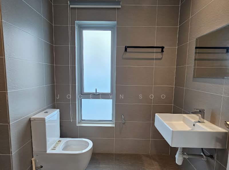 Rumah Teres 3 Tingkat untuk Dijual di Bandar Sungai Long (Selangor) - Jocelyn Soo - Bathroom - PropertyGuru.com.my