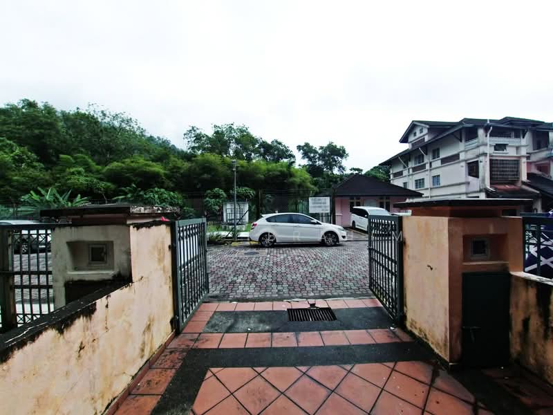 Townhouse for Sale in Templer Heights (Rawang) - Azli Ibrahim - Exterior - PropertyGuru.com.my