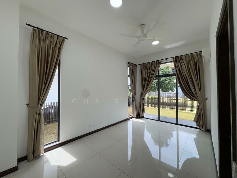 Semi-Detached House for Sale in Eco Sanctuary (Telok Panglima Garang) - Chris Lee - Living Room - PropertyGuru.com.my