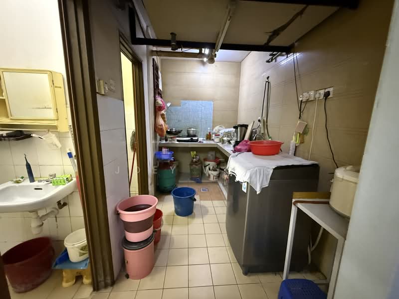 Rumah Flat untuk Dijual di Pangsapuri Seroja - Joey Wong - Kitchen - PropertyGuru.com.my