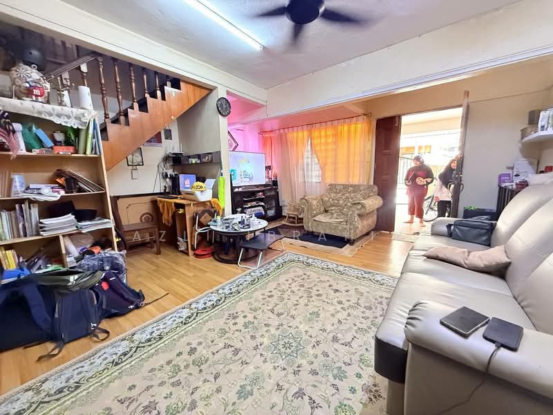 3-storey Terraced House for Sale in Taman Bukit Teratai (Ampang) - Azli Ibrahim - Living Room - PropertyGuru.com.my