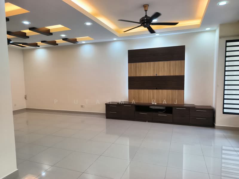 Terraced House for Rent in Alam Impian (Shah Alam) - P Utahma Raj - Living Room - PropertyGuru.com.my