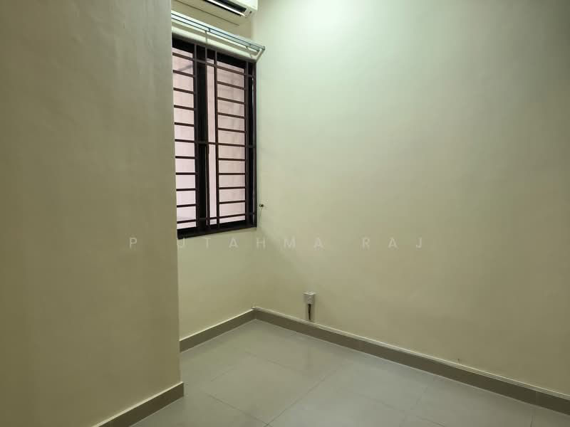 Terraced House for Rent in Alam Impian (Shah Alam) - P Utahma Raj - Interior - PropertyGuru.com.my