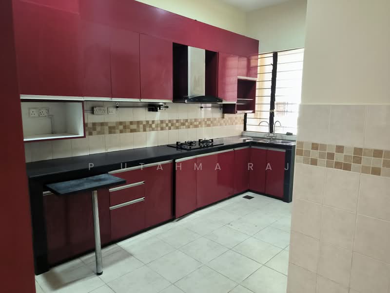 Terraced House for Rent in Alam Impian (Shah Alam) - P Utahma Raj - Kitchen - PropertyGuru.com.my