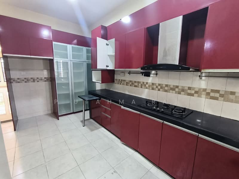 Terraced House for Rent in Alam Impian (Shah Alam) - P Utahma Raj - Kitchen - PropertyGuru.com.my