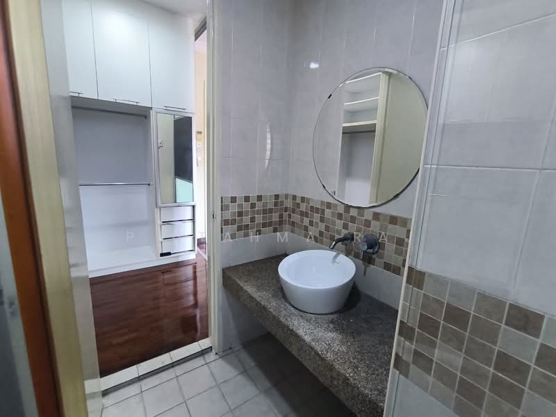 Terraced House for Rent in Alam Impian (Shah Alam) - P Utahma Raj - Bathroom - PropertyGuru.com.my
