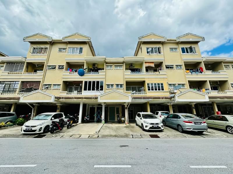 Rumah Bandar untuk Dijual di Shah Alam (Selangor) - Hairi Halim - Exterior - PropertyGuru.com.my
