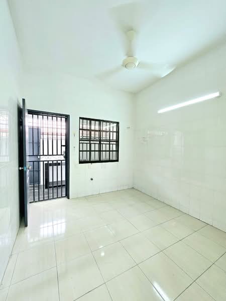Rumah Teres 2 Tingkat untuk Dijual di Bandar Baru Sri Klebang (Chemor) - Kent C - Interior - PropertyGuru.com.my