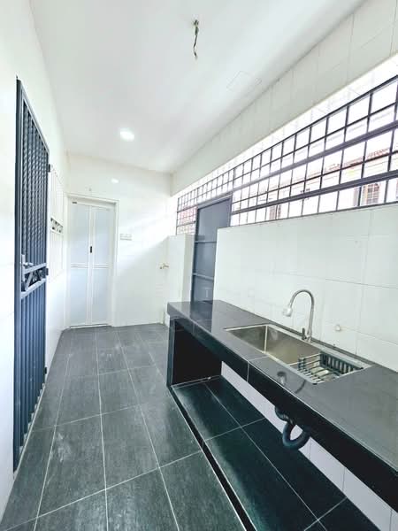 Rumah Teres 2 Tingkat untuk Dijual di Bandar Baru Sri Klebang (Chemor) - Kent C - Kitchen - PropertyGuru.com.my