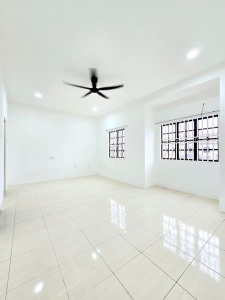 Rumah Teres 2 Tingkat untuk Dijual di Bandar Baru Sri Klebang (Chemor) - Kent C - Living Room - PropertyGuru.com.my