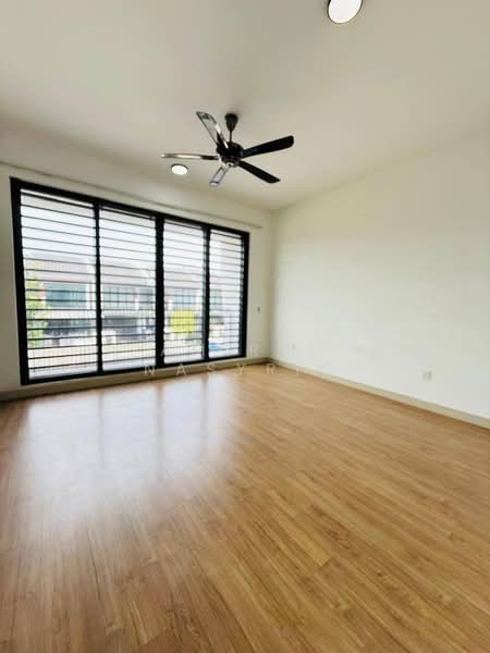 Rumah Teres 2 Tingkat untuk Dijual di Shah Alam (Selangor) - Amirul Nasyriq - Living Room - PropertyGuru.com.my