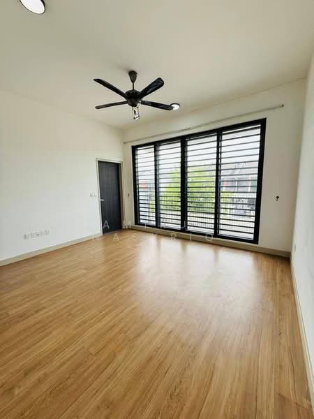 Rumah Teres 2 Tingkat untuk Dijual di Shah Alam (Selangor) - Amirul Nasyriq - Living Room - PropertyGuru.com.my